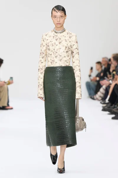 Look 2